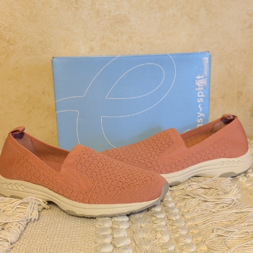 Easy Spirit NWT Slip On 7.5 Pink